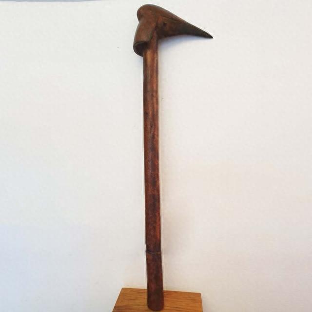 南太平洋土著的“鹤嘴锄”,攻击部仿自鸟喙,拥有较强威力