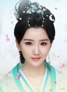 ​书里走出来的毛晓彤（演员毛晓彤上学时期照片）