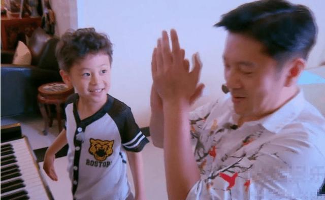 蔡国庆的老婆长什么样（她是蔡国庆的妻子）(2)