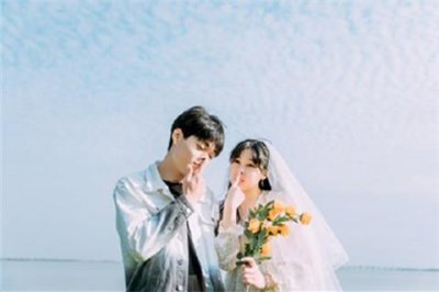 ​男人婚后上交工资正确吗？你会不会上交工资卡