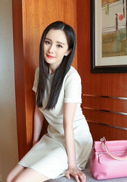 最新超高清手机壁纸 无水印,漂亮女神杨幂性感写真图片大全100张