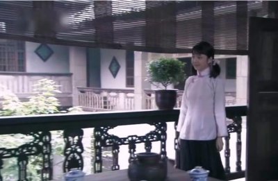 ​谭松韵《雾都》