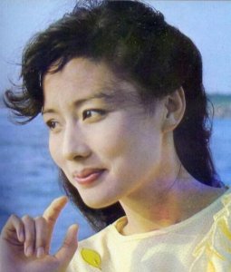 ​80年代女星赵娜：无奈转行卖啤酒为生，今64岁过的如何？