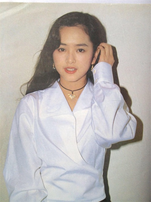 叶蕴仪：可爱教主，90年代清纯终结者，风靡千万青少年