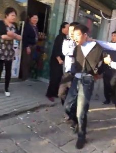 ​陕西米脂多名中学生放学路上被砍伤 19人受伤其中7人死亡