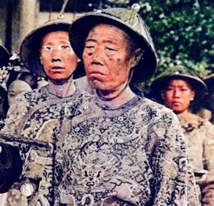 ​好奇，古时候太监是怎么小便的？