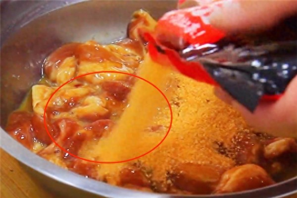 粉蒸肉好吃有诀窍，教你正确做法，软糯入味不油腻