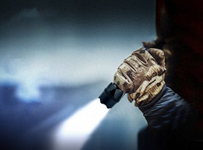 ​警务人员白天是否需要携带警用手电筒？听听警用手电厂家怎么说