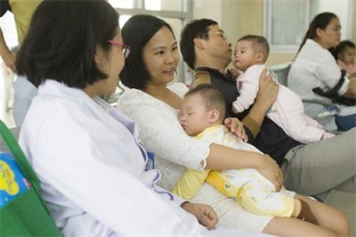 ​叮咚快评｜取消社会抚养费，让生育政策更加包容