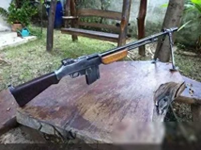 ​个性老枪：美国M1918轻机枪