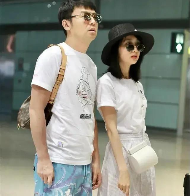 演员雷佳音，老婆是吵架吵来的，和岳母处得像姐弟