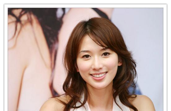 林志玲爆胸踩胸事件 林志玲的裸妆的照片