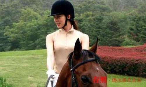 林志玲爆胸踩胸事件 林志玲的裸妆的照片