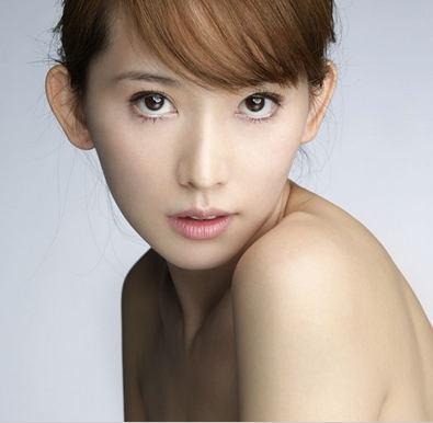 林志玲爆胸踩胸事件 林志玲的裸妆的照片