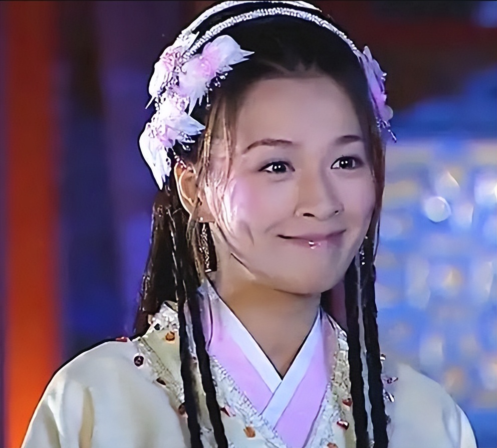 “小三”张庭当初哭晕在媒体面前，如今吞下百亿罚单转战东南亚