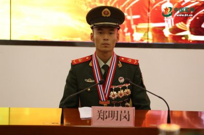 ​听＂钢铁战士＂报告会，让＂钢铁意志＂在心中发芽