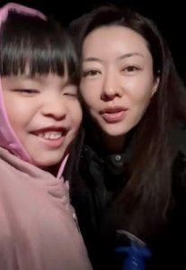 ​内娱冷淡期：熊黛林女儿亮相引发颜值讨论，星二代们的未来走势