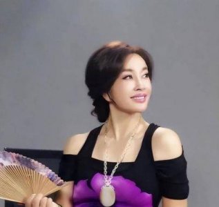 ​刘晓庆出轨聊天曝光：女强人的花心与人生态度解析