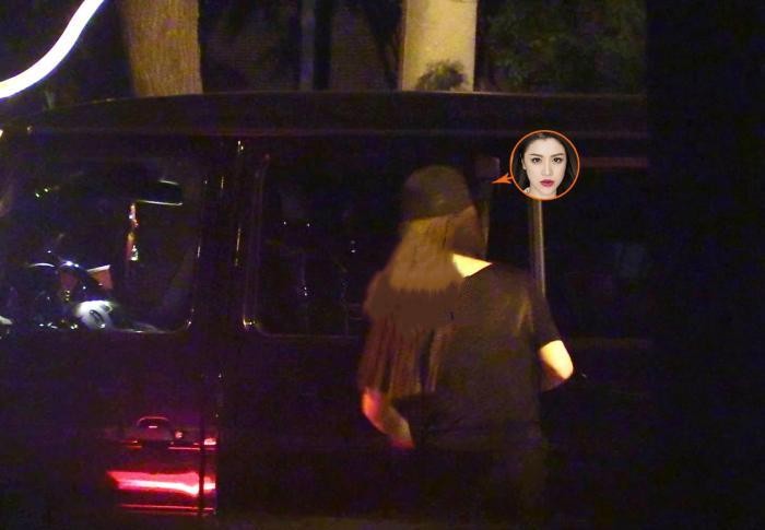 刘翔前妻深夜K歌买醉（刘翔前妻独坐街头落寞不堪）