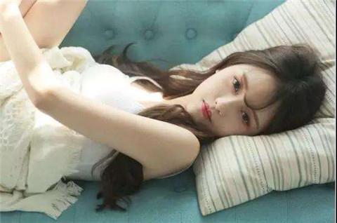 记性差女朋友生气了怎么哄