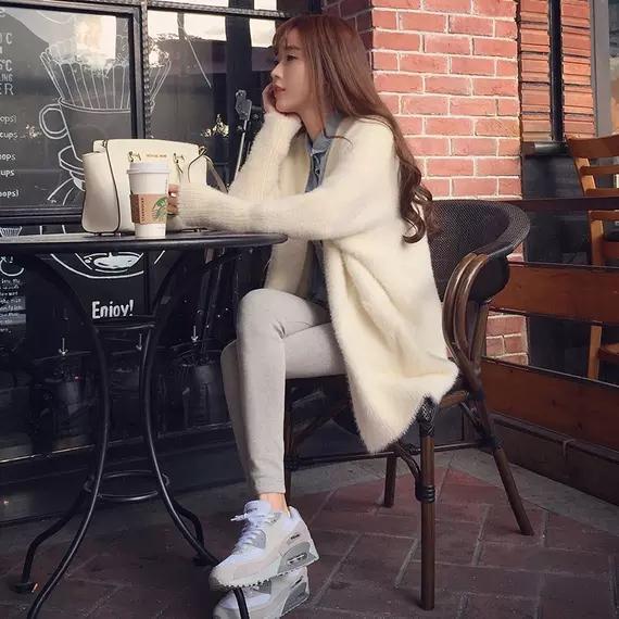 毛衣开衫甜美穿搭（初秋气质单品毛衣开衫）(12)