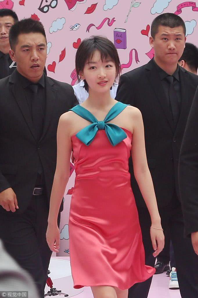 易烊千玺献荧屏初吻, 心疼少年的你