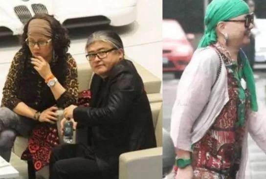 56岁刘欢结婚31年无绯闻，今看到妻子近照才明白，造型百变吸引人
