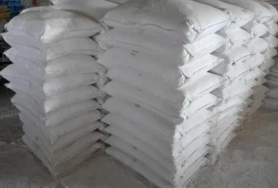 ​碱性乳白体，澄清石灰水和什么无色液体混合变成紫红色，再加入什么液体会变成