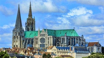 ​基督教与天主教的明显区别：双方使用两种不同的圣经