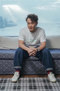 ​陈奕迅年底红馆开18场演唱会，最高价不过千元，歌迷直呼：很良心