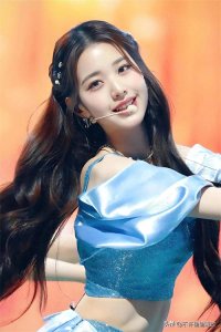 ​张元英：天生的爱豆脸，自律女王！