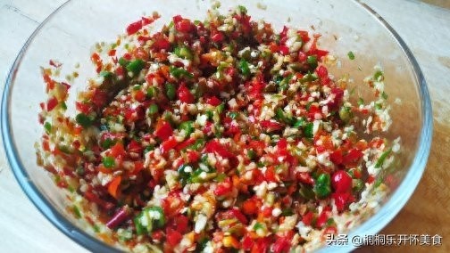 吃一口就爱上的辣椒酱做法，没有任何添加剂，香辣过瘾，健康美味