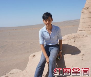 ​央视主持人李泽新个人资料微博被赞为“帅萌综合体”