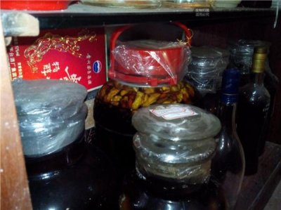 ​成箱的白酒放在家里如何保存(白酒直接放家里保存可以吗)