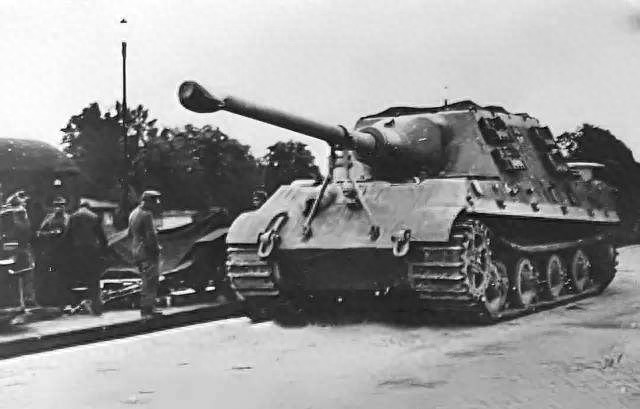 移动的碉堡——“猎虎”坦克歼击车