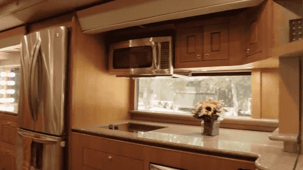 世界上最大最豪华的房车介绍(世界顶级豪华房车图片)-图22