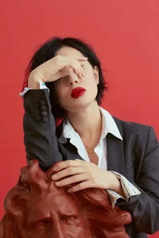 余男:优雅帅气展现画报风写真合集