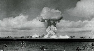 ​核弹女王吴健雄，帮美国造原子弹，墓碑上却刻：一个永远的中国人