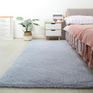 ​到底什么材质的地毯更好呢？常见材质地毯解析