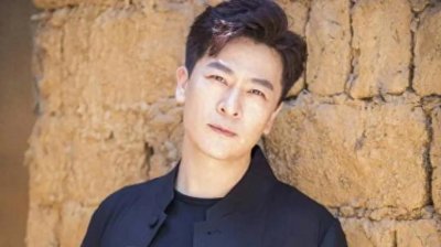 ​＂深度解析：于毅如何塑造多样角色，展现非凡演技书写传奇＂