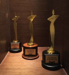 ​国内美妆奥斯卡 杰威尔成三冠王