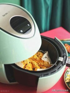​空气炸锅里放碗可以吗（空气炸锅能放什么器皿）