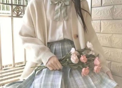 ​女生发额的真正含义(女生发额是什么意思啊)