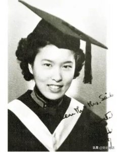 ​龚澎：新中国最杰出的女外交家之一，首任丈夫是朱德彭德怀秘书，二任丈夫是共