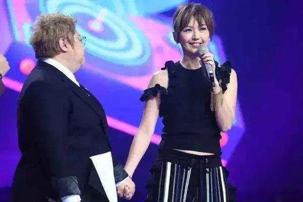 孙燕姿对比周杰伦(那年21岁的周杰伦)(7)