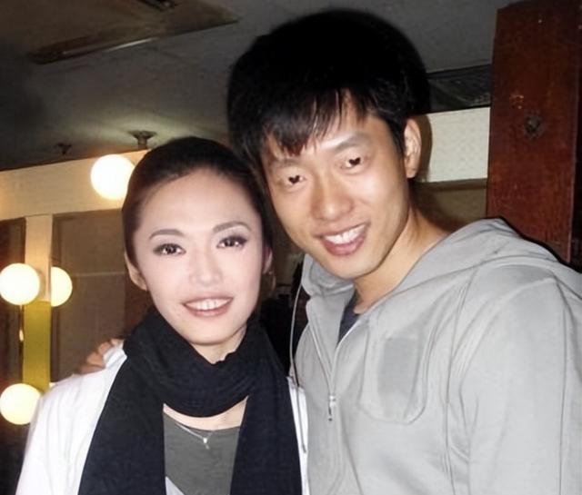 姚晨当年与凌潇肃的爱情故事 姚晨和凌潇肃离婚(8)