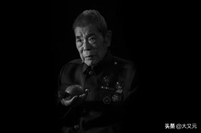 ​特等功有多难？曾获四次特等功两次一等功，在上甘岭饮尿舍命搏杀