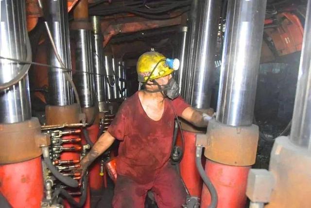 煤矿最近顶板事故（山西沁源一煤矿发生顶板事故）(16)