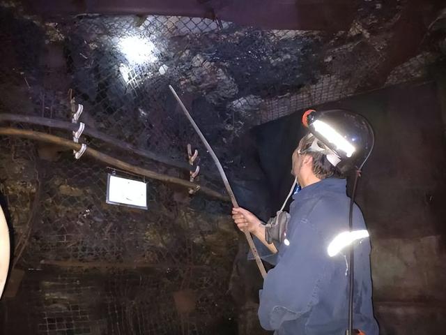 煤矿最近顶板事故（山西沁源一煤矿发生顶板事故）(15)