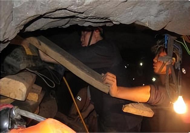 煤矿最近顶板事故（山西沁源一煤矿发生顶板事故）(9)